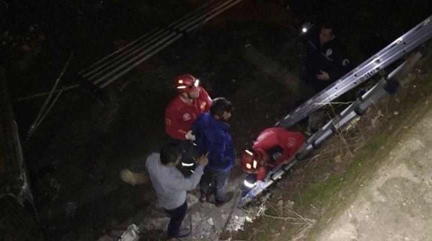 Aracıyla Dereye U&ccedil;tu