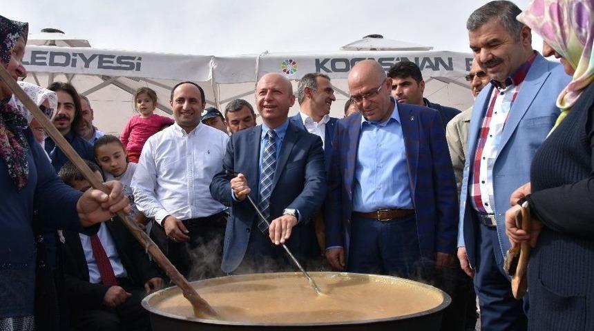 Bakan Faruk &Ouml;zl&uuml;, Kocasinan Belediyesi Standında