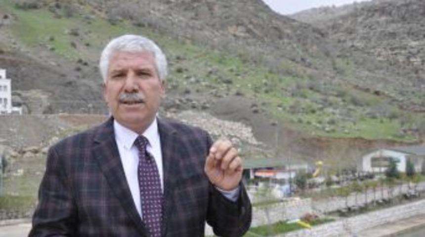 &Ccedil;ermik Belediye Başkanı K&ouml;y K&ouml;y Geziyor