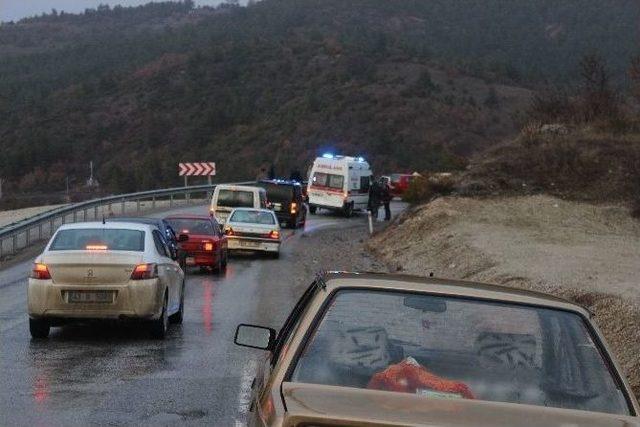 Tavşanlı-emet Karayolu&rsquo;nda Trafik Kazası: 6 Yaralı 2