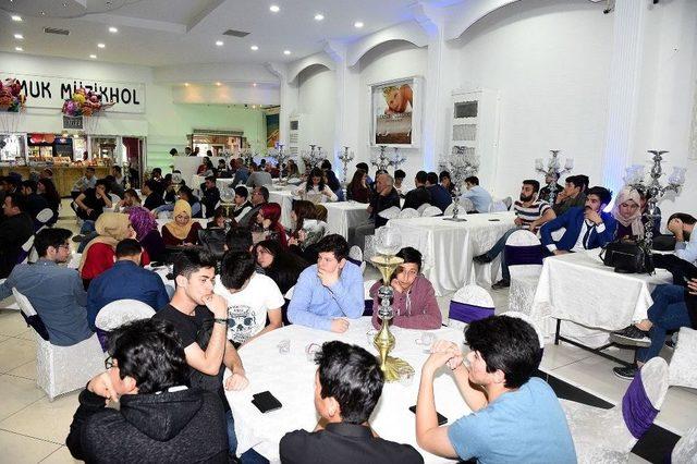 Karalar: "gen&ccedil;ler &Uuml;lkenin Geleceğiyle Yakından İlgilenmeli" 1