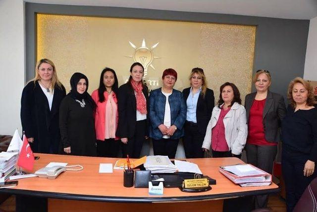 Mhp Kadın Kollarından Ak Parti Kadın Kollarına Ziyaret 1