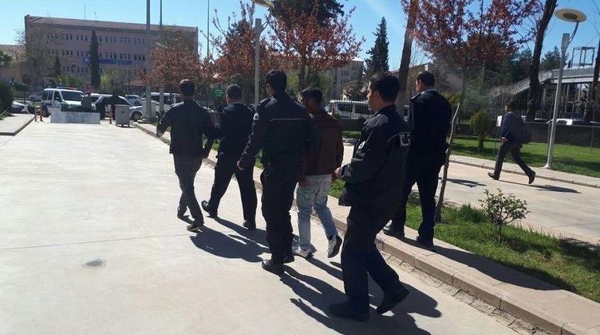 Adıyaman Adliyesinde Kavga: 2 Yaralı