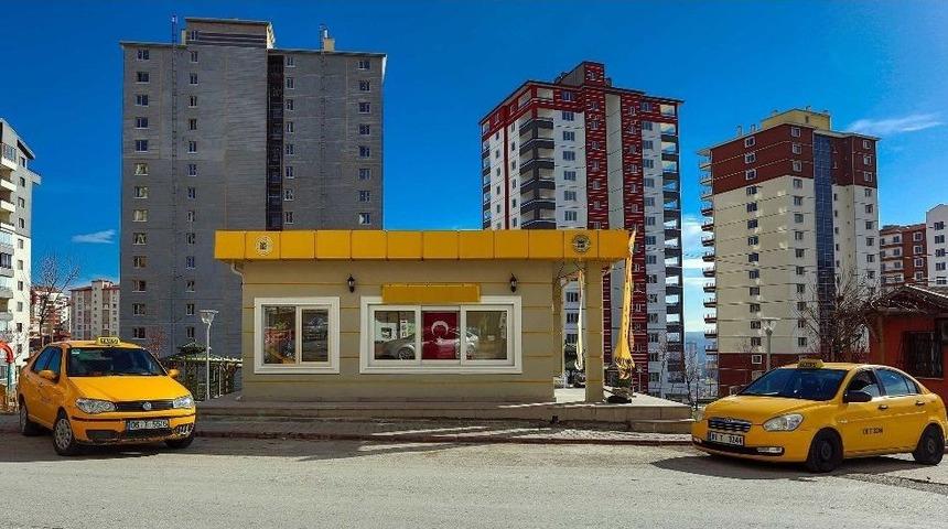 Yenimahalle&rsquo;nin Taksi Durakları Modernleşiyor