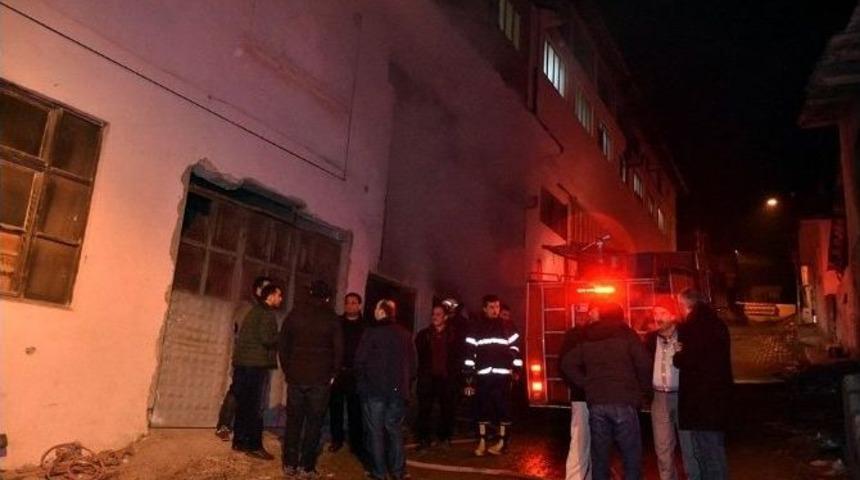 Tosya&rsquo;da Marangozlar Sanayi Sitesinde Yangın
