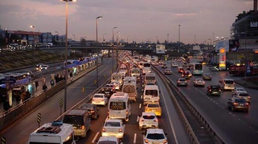 Tatil Bitti, Trafik Yoğunluğu Arttı