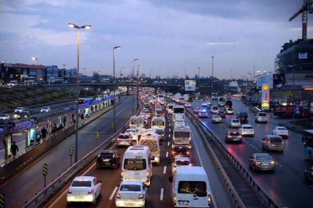 Tatil Bitti, Trafik Yoğunluğu Arttı