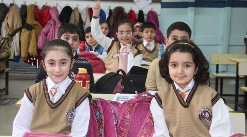 Elazığ&rsquo;da 131 Bin &Ouml;ğrenci Ders Başı Yaptı