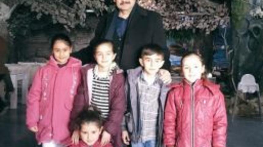 &Ccedil;ocuklar Başkan Ak İle Ke&ccedil;i&ouml;ren&rsquo;i Gezdiler