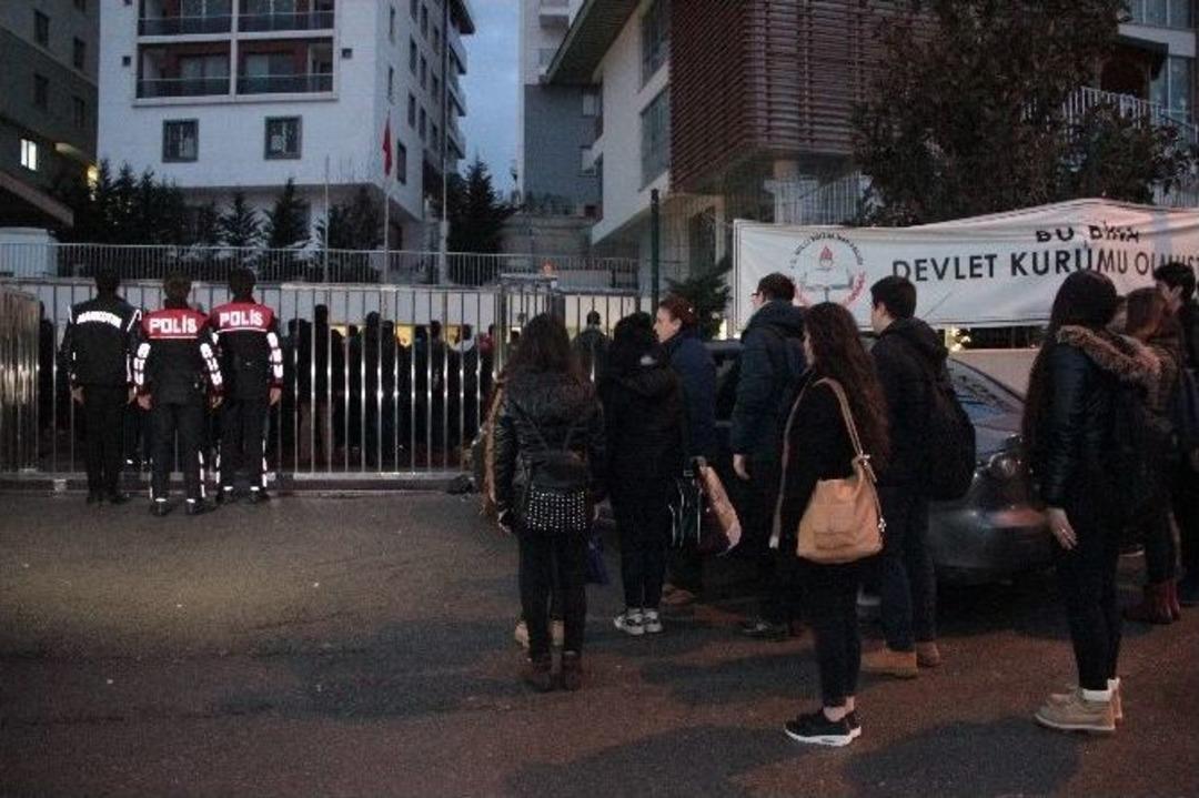 Polis Okul &Ccedil;evresini Didik Didik Aradı