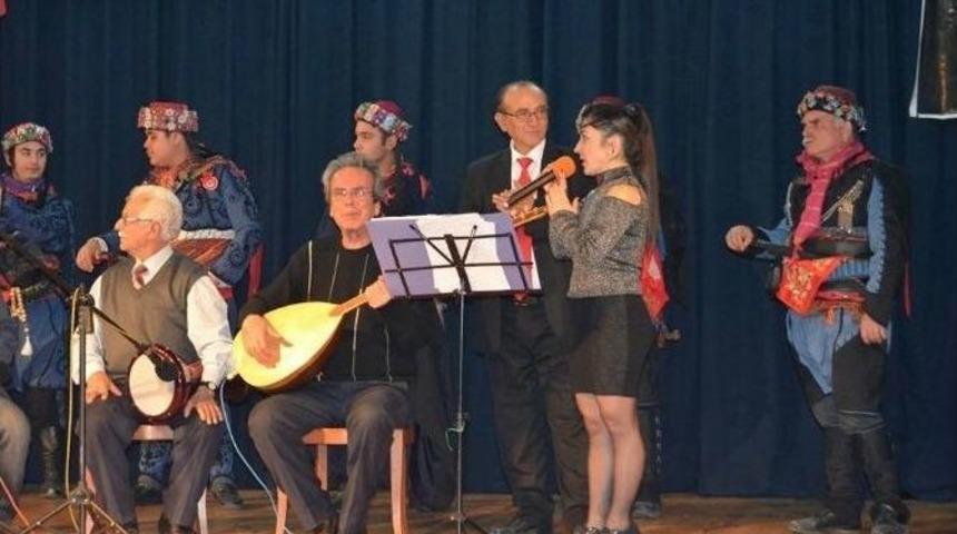 Nazilli&rsquo;de &ldquo;bir Kış G&uuml;n&uuml;&rdquo; Şiir Ve M&uuml;zik Dinletisi D&uuml;zenlendi