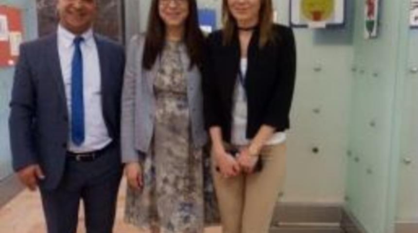 Esogü Hastanesi’nde Otizmli Çocukların Eserleri Sergileniyor