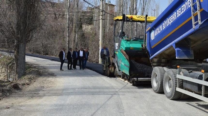 B&uuml;y&uuml;kşehir&rsquo;den Korkuteli İl&ccedil;esinde Asfaltlama &Ccedil;alışması