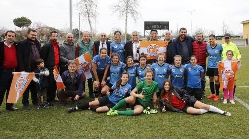 D&ouml;şemealtı Kadın Futbol Takımından Gol Show