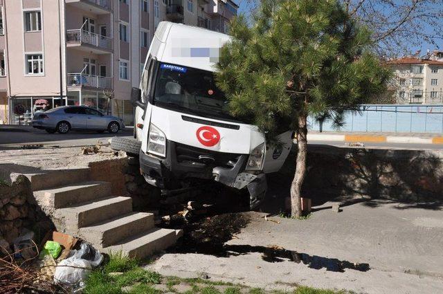 Tokat’ta Trafik Kazası: 2 Yaralı