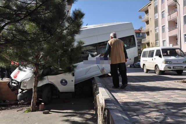 Tokat’ta Trafik Kazası: 2 Yaralı