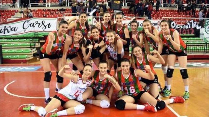 Karşıyaka Voleybol'da 13'te 13 Yaptı