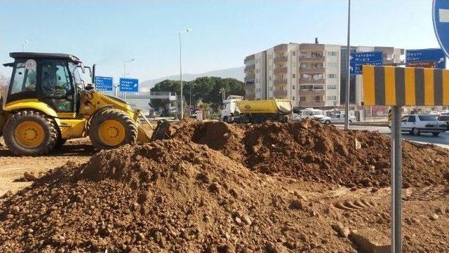 Milas’ta Üçyol Kavşağı’nda Peyzaj Düzenlemeleri Başladı