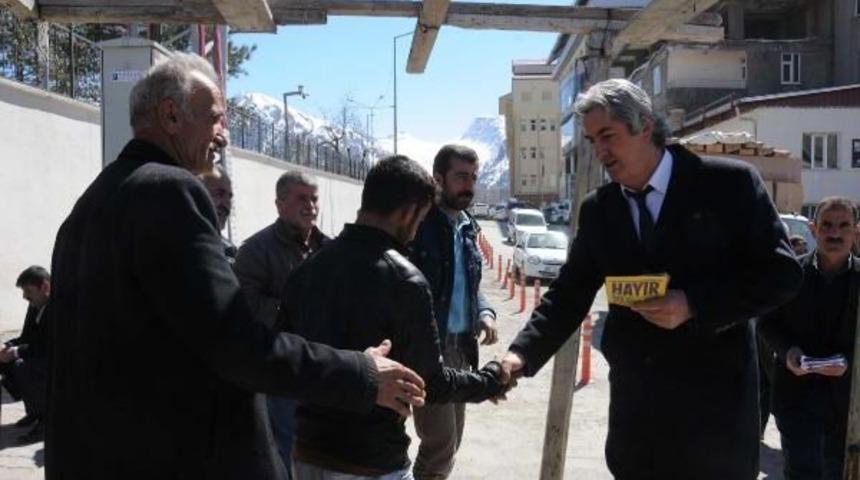 Hdp Hakkari'de 15 Bin 'hayır' El Ilanı Dağıttı