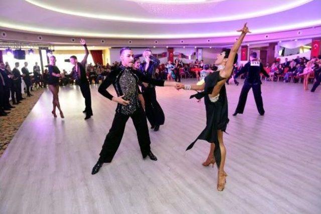 Uluslararası Dans Yarışmasında T&uuml;rk &Ccedil;ift Birinci Oldu 2