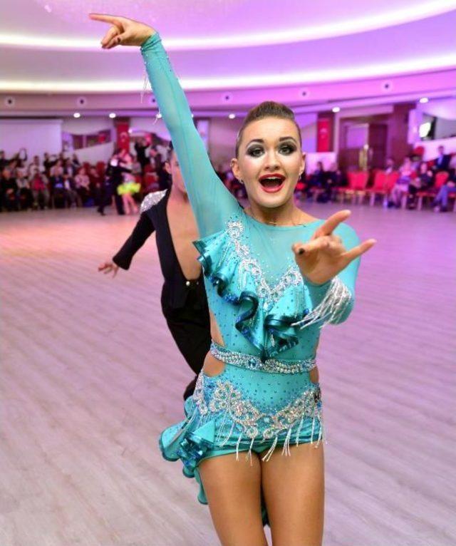 Uluslararası Dans Yarışmasında T&uuml;rk &Ccedil;ift Birinci Oldu 3