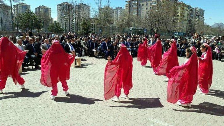 25. Dönem Ak Parti Milletvekili Yaşar Karayel: "bu Nesli Vatanını Seven Bir Nesil Olarak Yetiştirmek Hepimizin Görevidir" G4