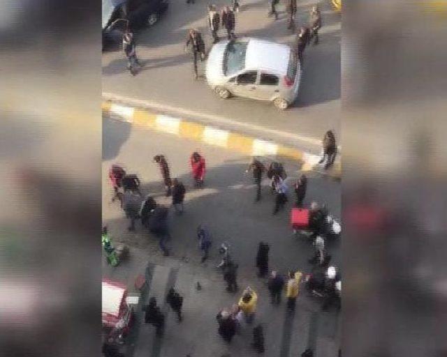 Taksim de Bı&ccedil;aklı Kavga 1