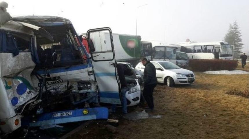 Konya&rsquo;da Zincirleme Trafik Kazalarında 38 Kişi Yaralandı