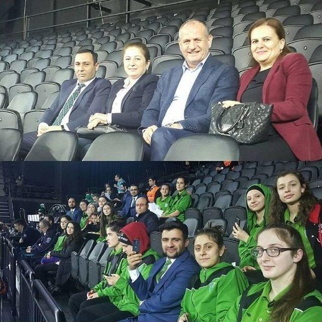 Başkan Keleş, "&ouml;d&uuml;lle Gurur Duyduk" 1