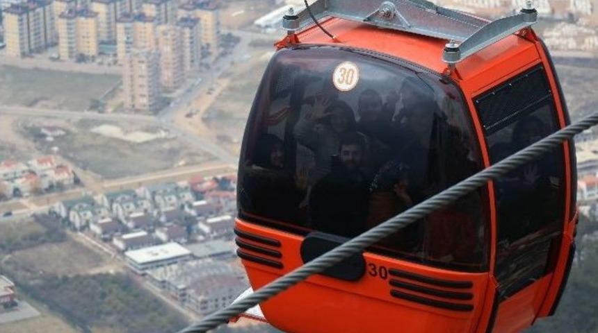 T&uuml;nektepe İlk G&uuml;n&uuml;nde 3 Bin Kişiyi Ağırladı