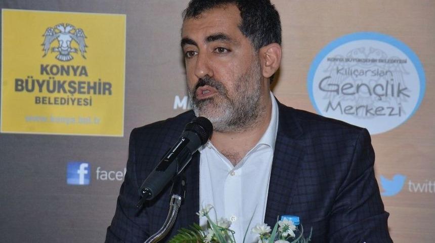 Gazeteci-yazar &Ccedil;i&ccedil;ek: &ldquo;t&uuml;rkiye Kaybederse Mazlumlar Kaybeder&rdquo;