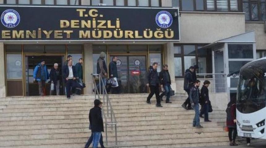 Denizli'de Bylock'tan G&ouml;zaltına Alınan 19 Kişi Adliyede