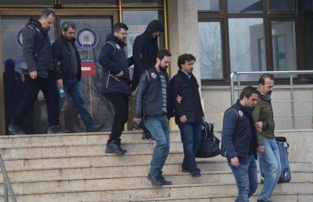 Denizli de Bylock tan G&ouml;zaltına Alınan 19 Kişi Adliyede 1