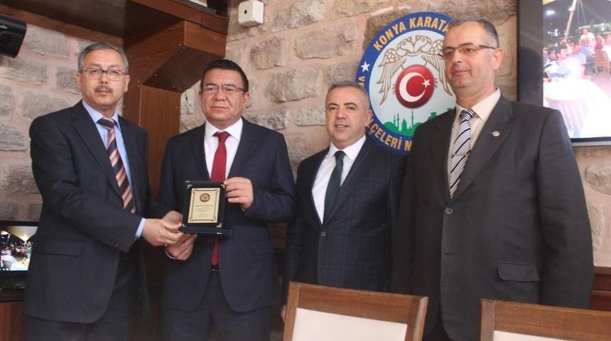 Muhtarlardan Medaş&rsquo;a Teşekk&uuml;r Plaketi