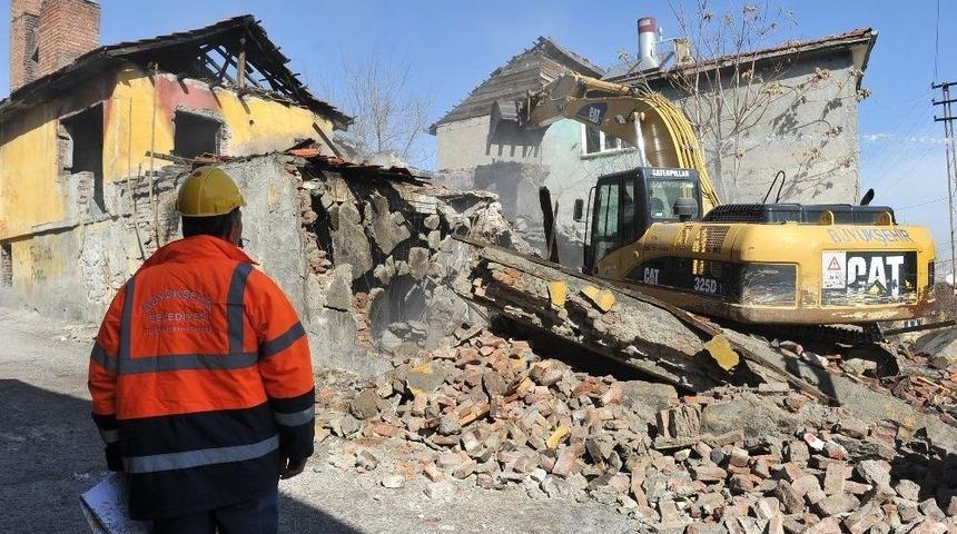 B&uuml;y&uuml;kşehir&rsquo;den Hıdırlıktepe&rsquo;de Temizliğe Devam