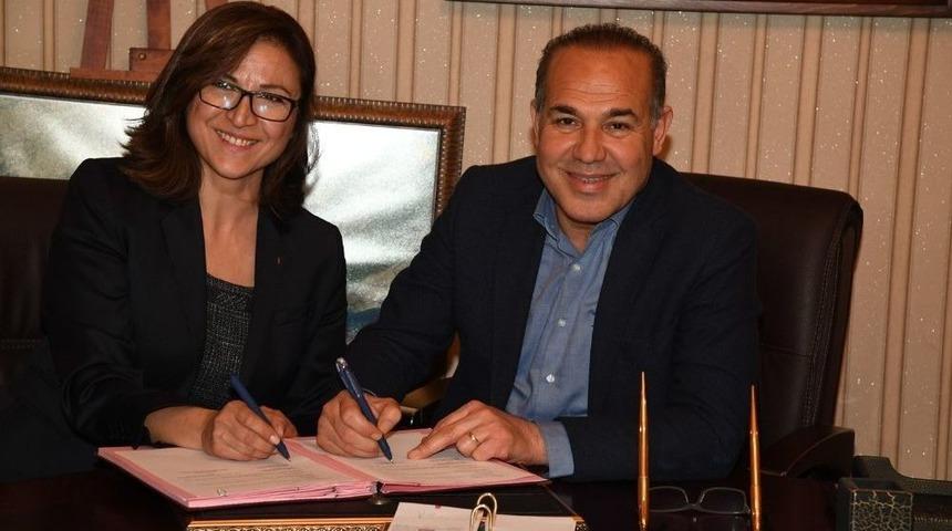 S&ouml;zl&uuml;: &ldquo;kolektif Bir Ruhla Hareket Ediyoruz&rdquo;