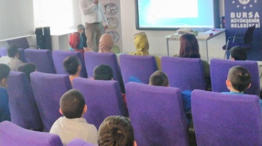 &Ouml;ğrenciler İpeğin D&ouml;n&uuml;ş&uuml;m&uuml;ne Şahit Oldu