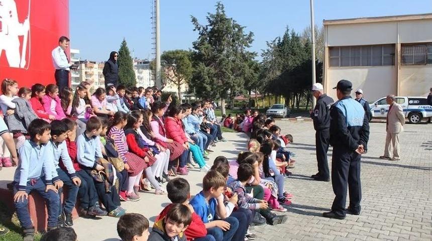 &Ccedil;ocukları Eğlendirirken Bilin&ccedil;lendiren Proje