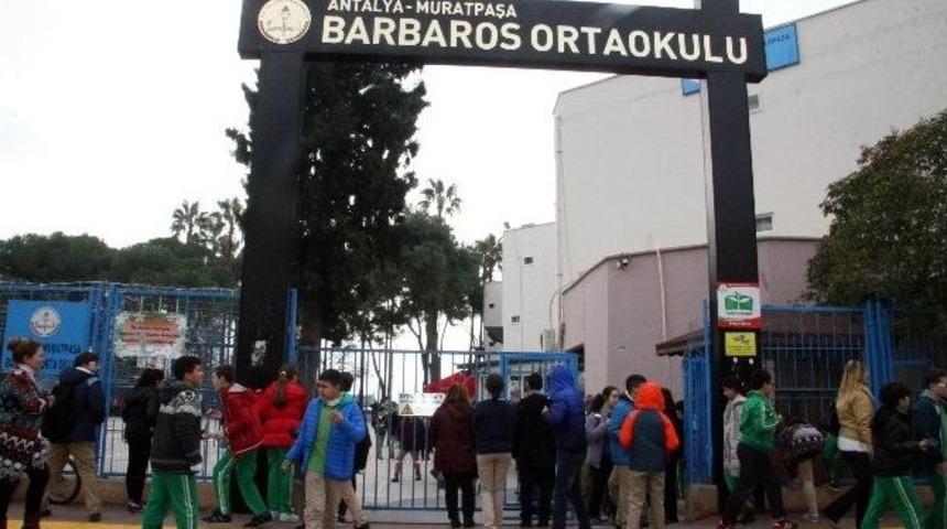 Antalya&rsquo;da S&ouml;mestr Tatilin Ardından 435 Bin 889 &Ouml;ğrenci Ders Başı Yaptı