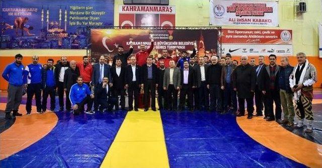 11. Kurtuluş G&uuml;reş Turnuvası Sona Erdi 1