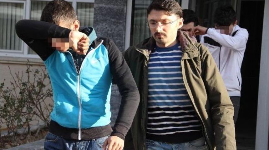 Ayakkabı Hırsızlığı Zanlıları Yakalandı