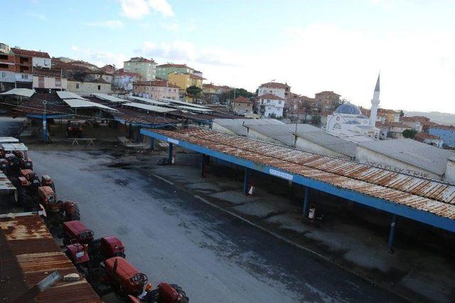 Gördes’in Otopark Ve Pazaryeri Sıkıntısı Bitecek