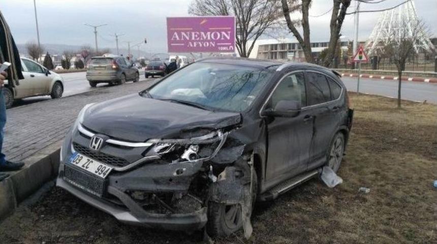 Afyonkarahisar&rsquo;da Trafik Kazası: 6 Yaralı