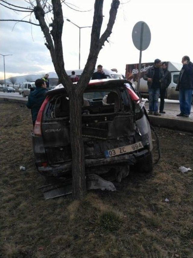 Afyonkarahisar’da Trafik Kazası: 6 Yaralı