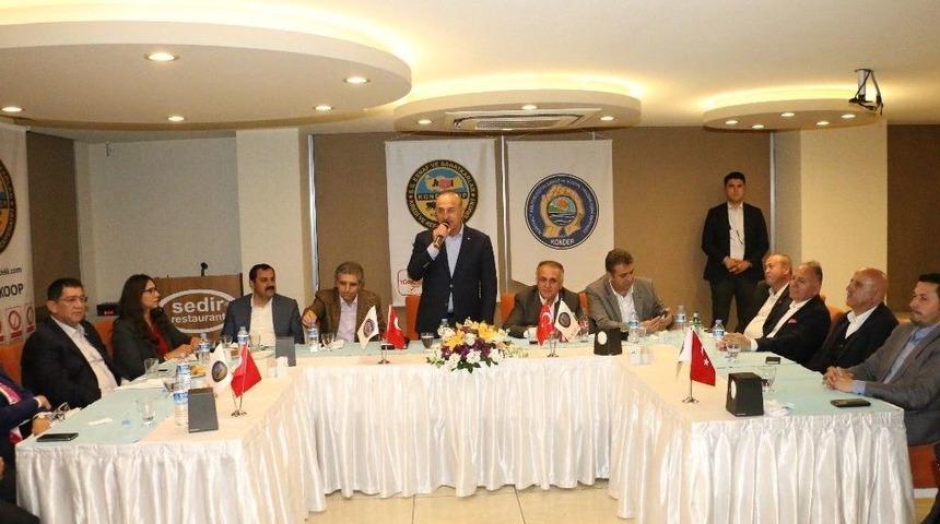 Bakan &Ccedil;avuşoğlu, Esnaf Ve Sanatkarlarla Buluştu