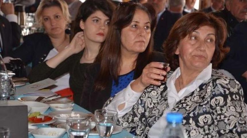 &Ouml;zg&uuml;r &Ouml;zel 'evet' Diyenlere Kılı&ccedil;daroğlu Ve Demirtaş'ı Sordu