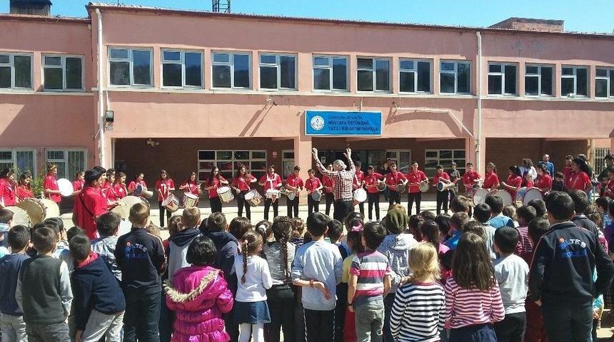 &ldquo;mutlu &Ccedil;ocukların Ritmi&rdquo; Projesi İle Kardeşlik K&ouml;pr&uuml;s&uuml;