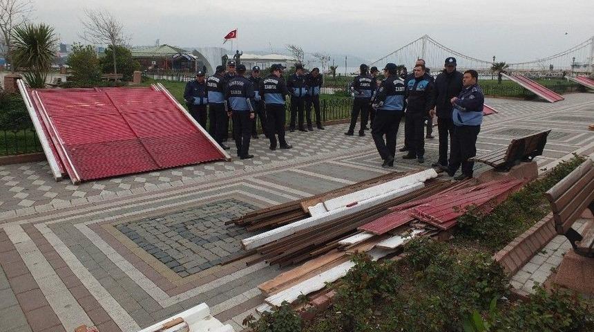 Belediye Başkanı Ve Zabıta Karşı Karşıya Geldi