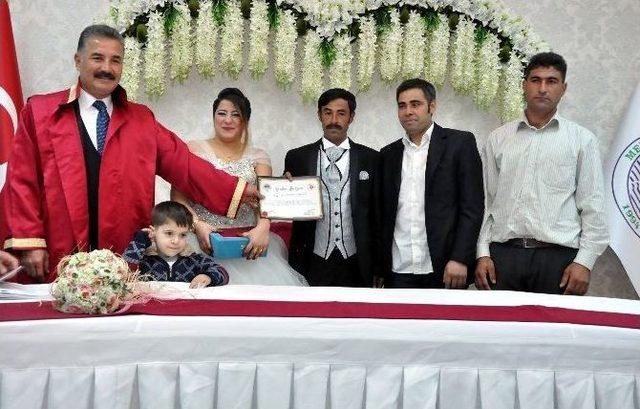 &Ouml;nce Eğitim, Sonra Nikah 1