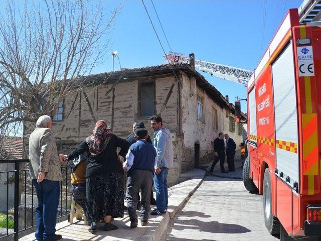 Niksar’da Ahşap Evde Yangın